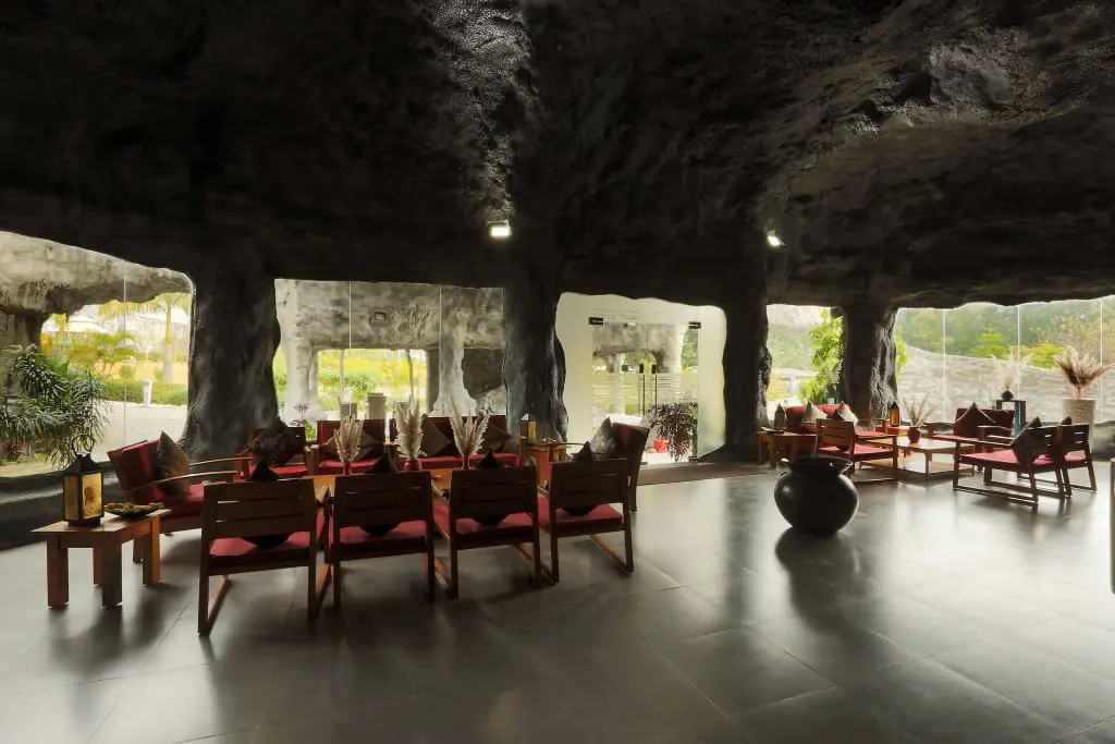 Reception-Brys-Caves-1024x683